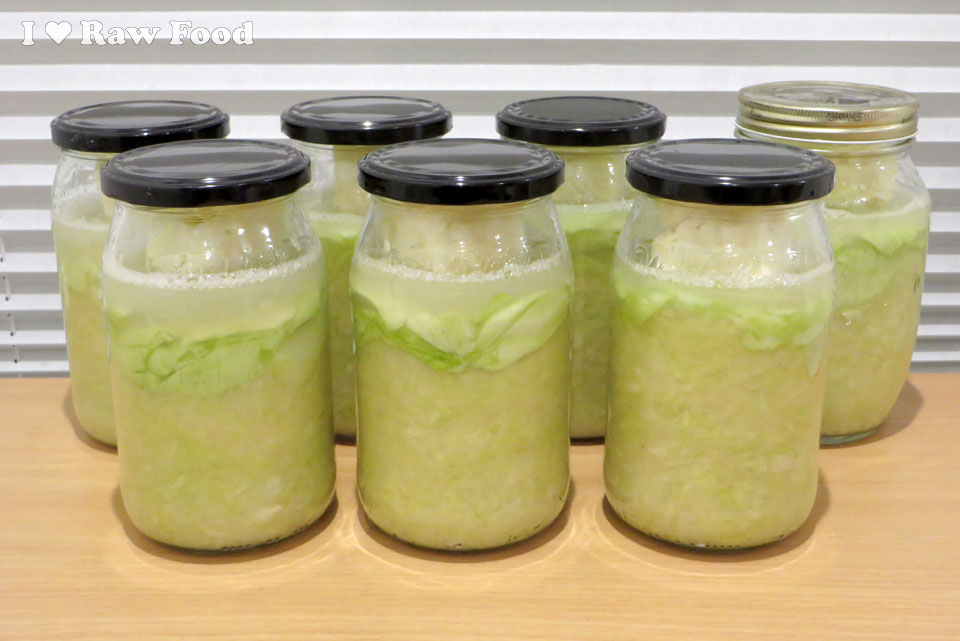 słoiki z kapustą kiszoną